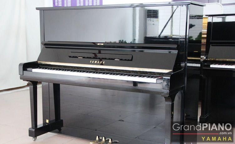 YAMAHA U3F 